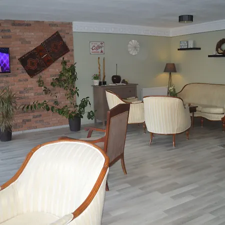 Hugo Hotel 3*