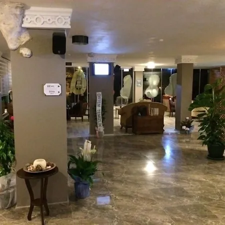 Hotel Hugo 3*
