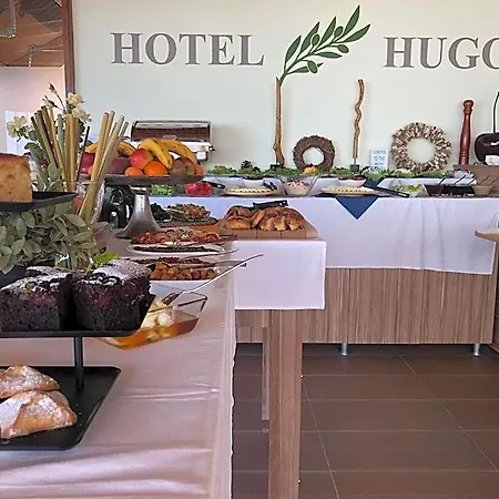 Hugo 3*