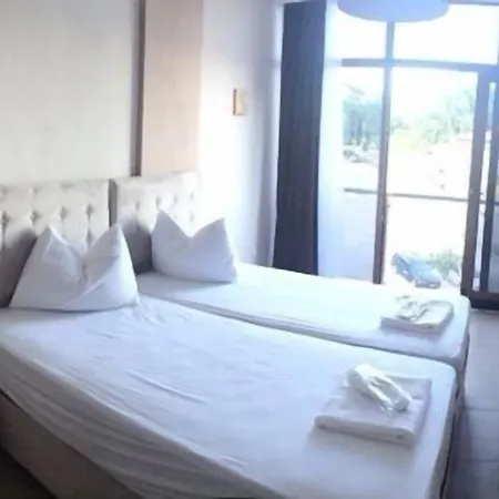 Hugo Hotel