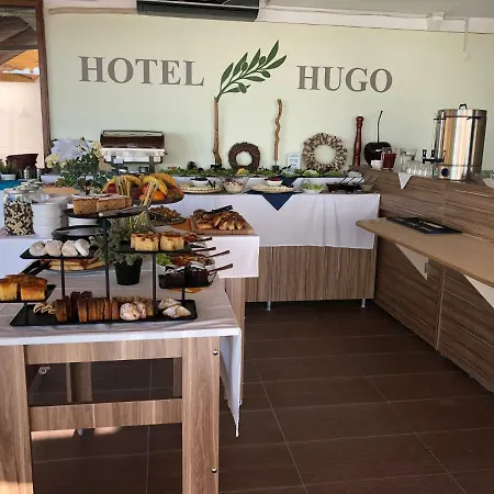 Hugo 3*